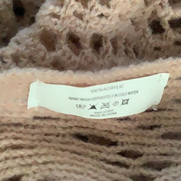 Open Knit Poncho With Fringe - Picture 3 of 3